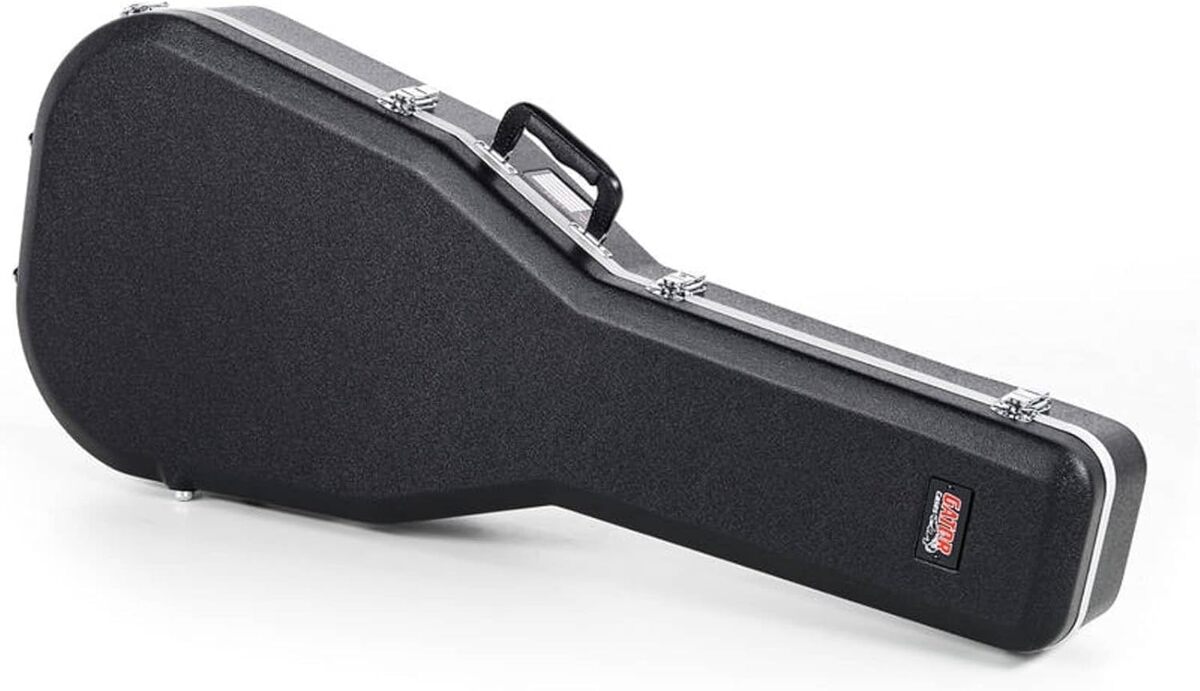 Test de l'étui moulé Gator Cases Legacy pour guitare classique