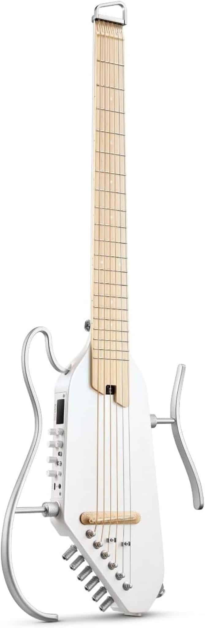 Test de la guitare de voyage Donner HUSH I PRO avec modes d'effet innovants