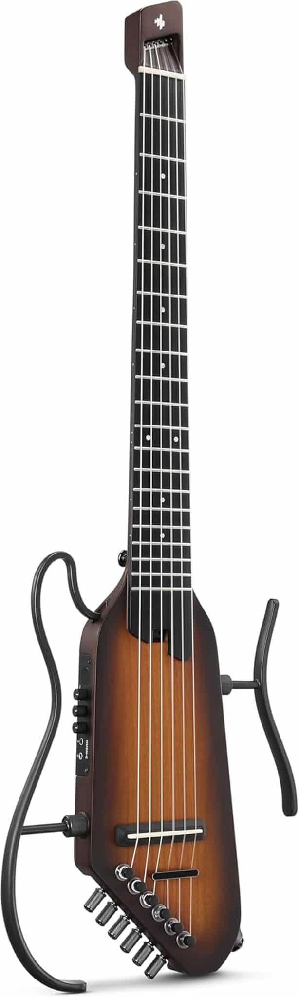 Test de la guitare Donner HUSH C : électro-acoustique de voyage