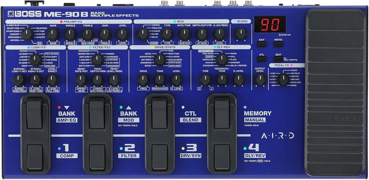 Test du Boss ME-90B : processeur de basses tout-en-un