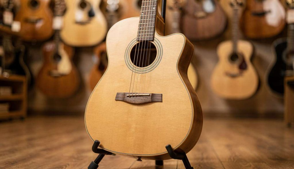 Comment choisir sa guitare pour débutant ?