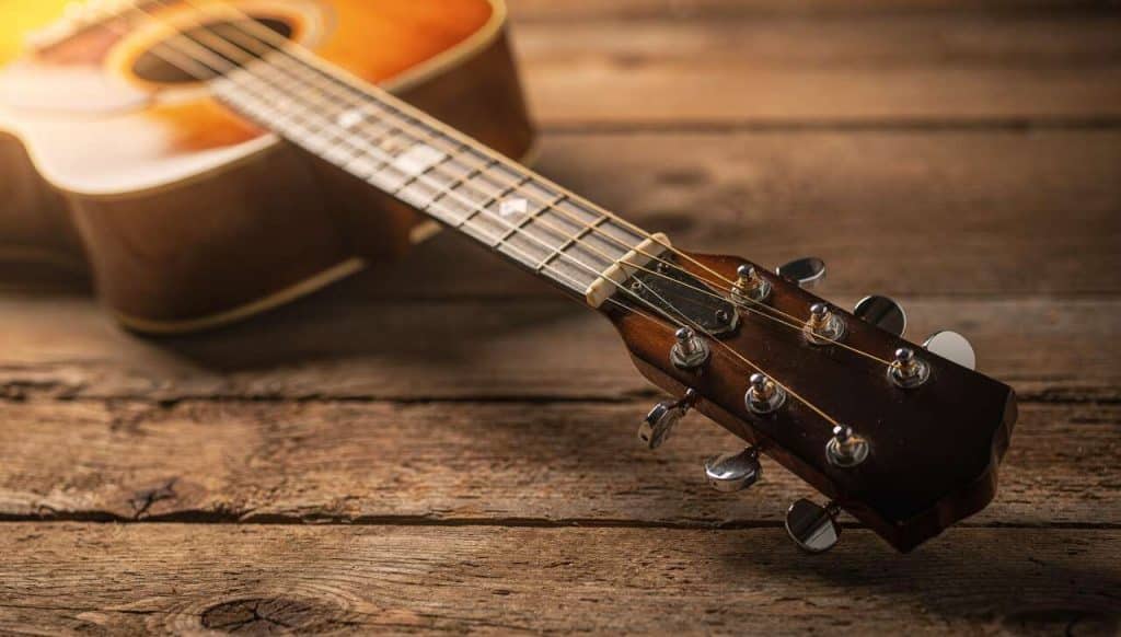 Tout savoir sur les accords suspendus à la guitare