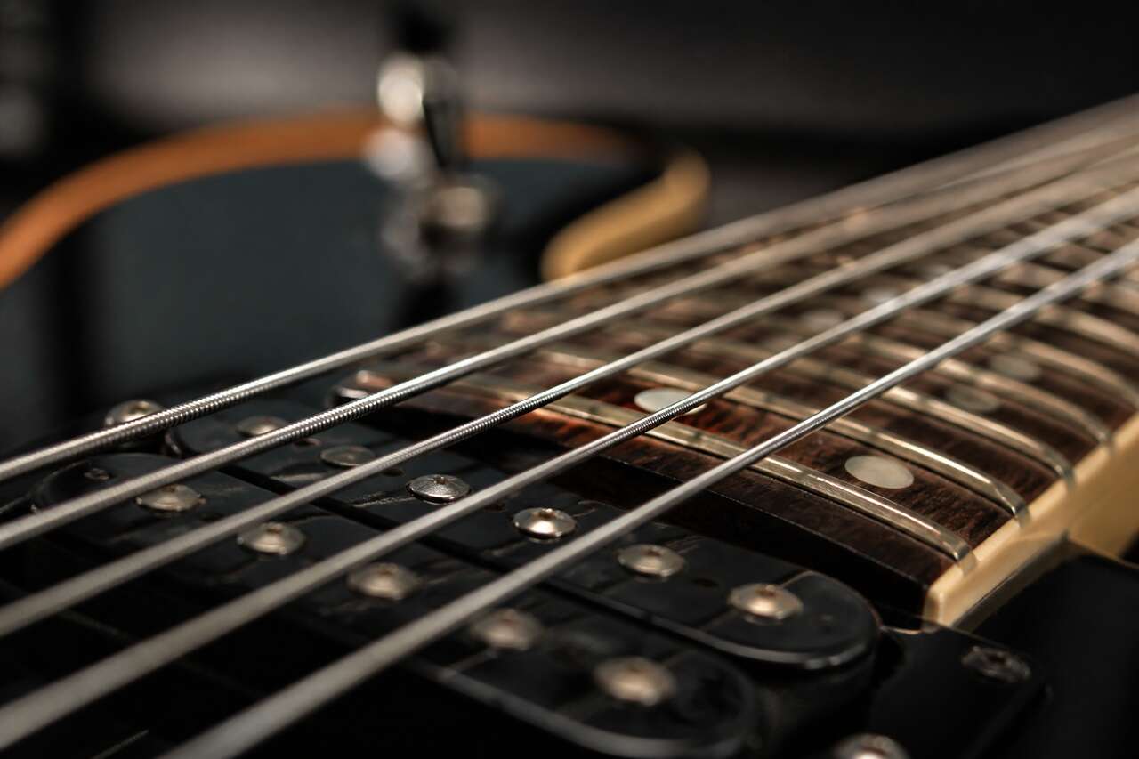 Impact des cordes sur le son de la guitare