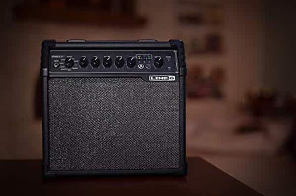 Découvrez notre test détaillé du Line 6 Spider V 20 MkII : caractéristiques, sons, effets et verdict sur cet amplificateur guitare puissant et versatile.