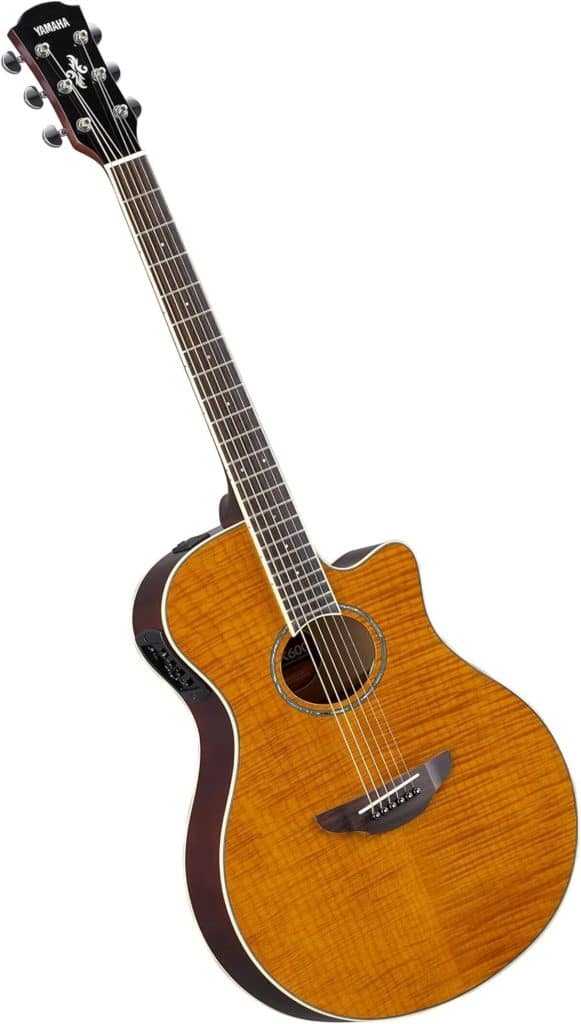 Test de la guitare électro-acoustique Yamaha APX600FM : compact et performant