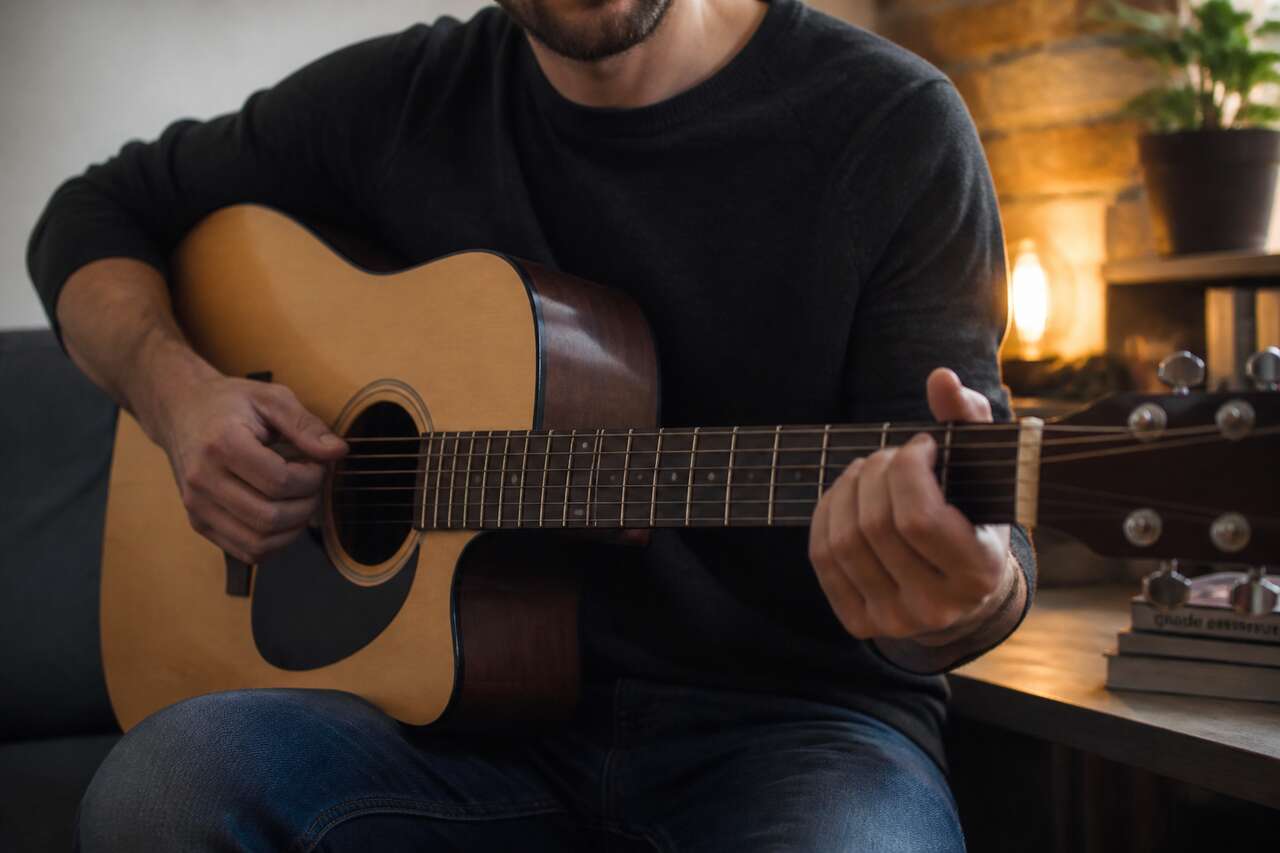 Bien débuter en improvisation guitare : guide essentiel