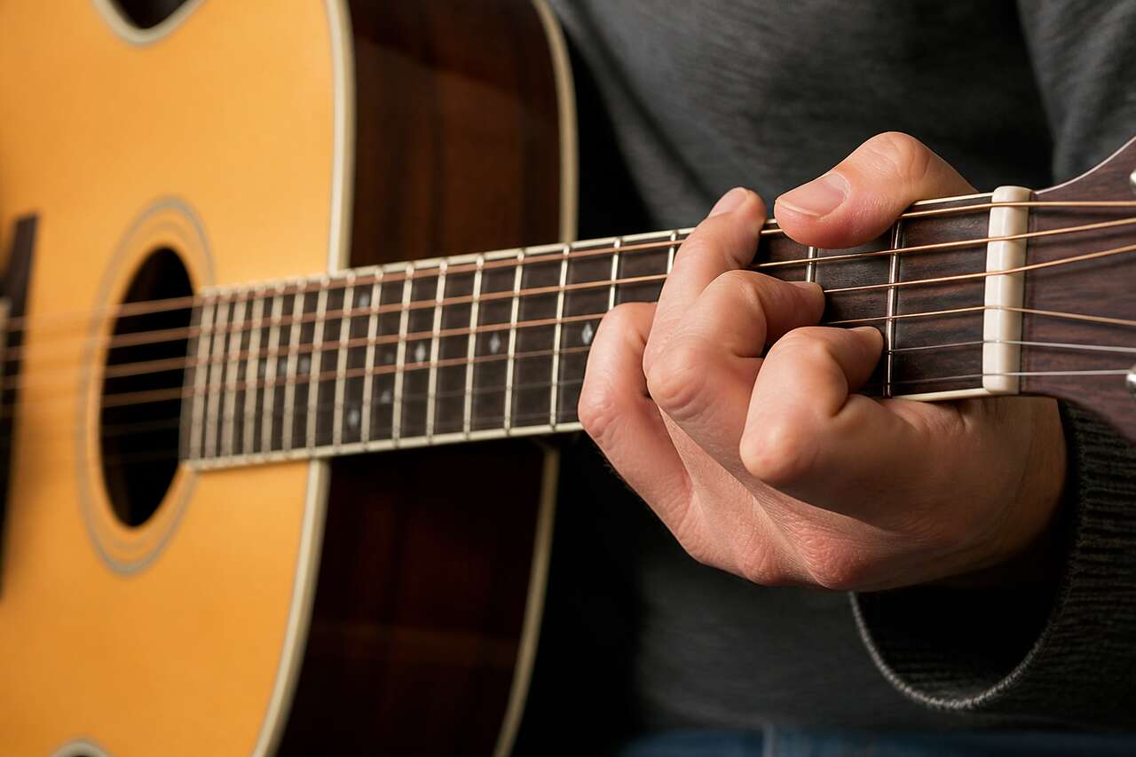 Ce qu&rsquo;est un accord &agrave; la guitare et ce que l&rsquo;on va construire